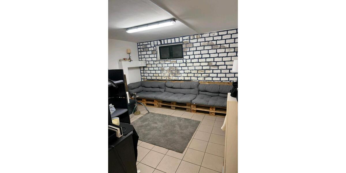 Erdgeschoßwohnung Düsseldorf Stadtbezirk 8 - 4 Zimmer, 100 m&sup2;, 1.800&euro; | Angebot:24755789