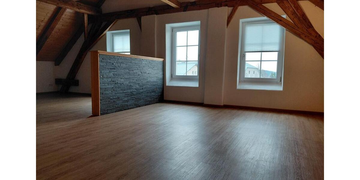 Dachgeschoßwohnung Jandelsbrunn - 4 Zimmer, 129 m&sup2;, 820&euro; | Angebot:26067068