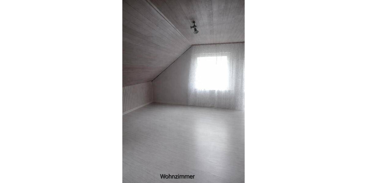 Dachgeschoßwohnung Rodenberg - 3 Zimmer, 65 m&sup2;, 500&euro; | Angebot:25782510