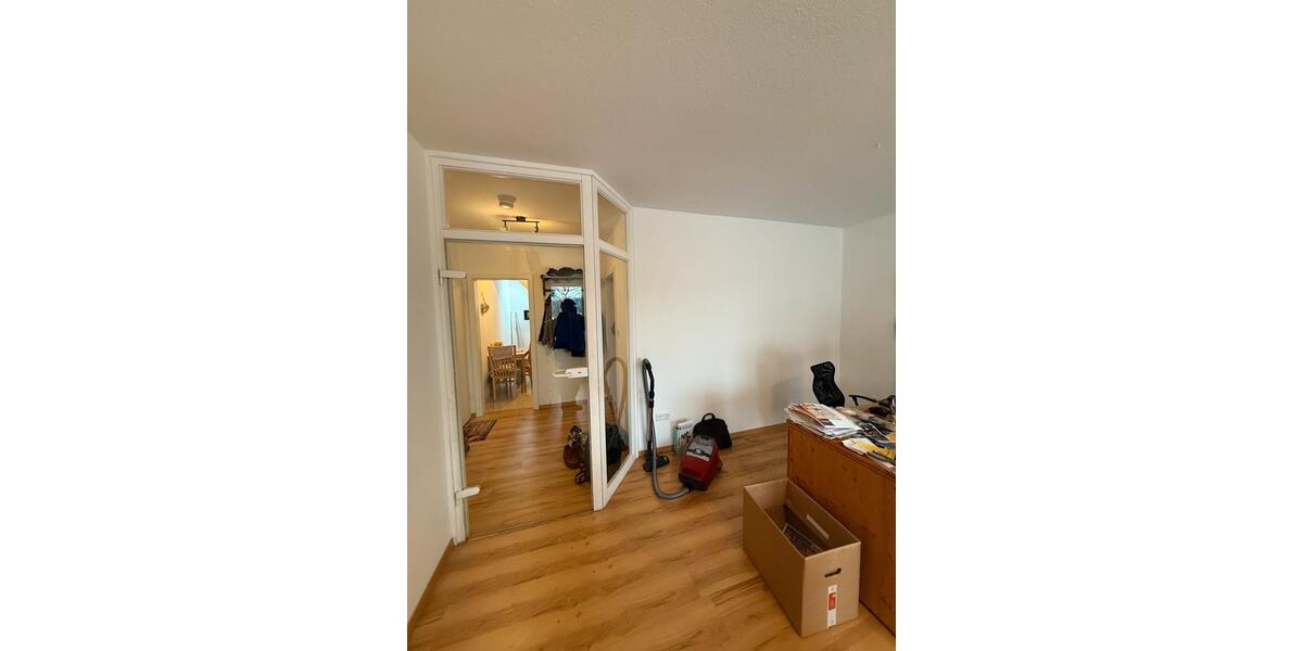 2-Zi.-Whg. m. Balkon u. TG-Platz in OHZ (Stadtmitte) zu vermieten 2 zimmer