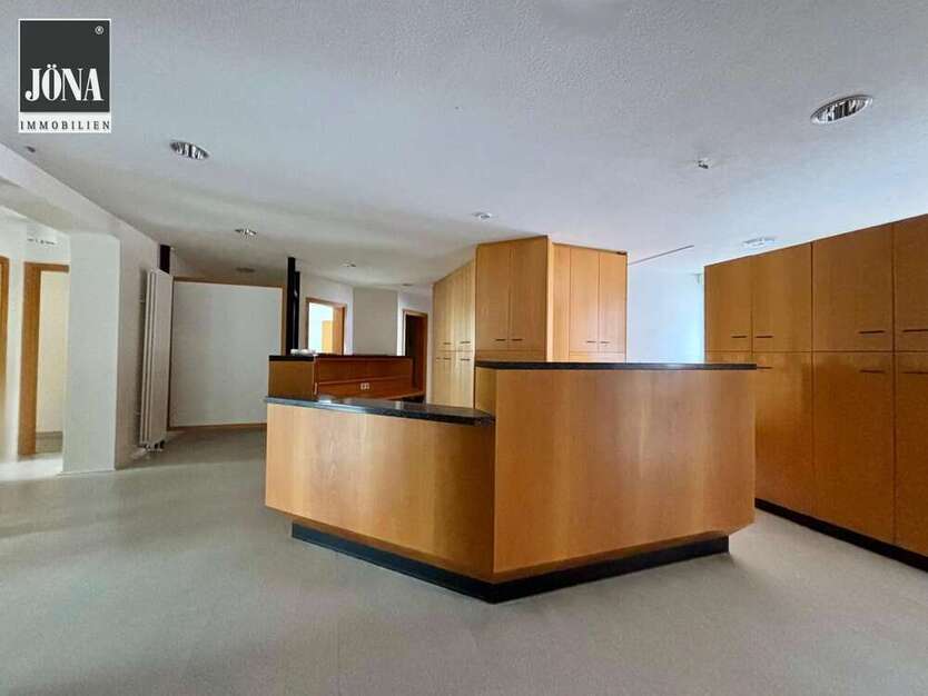 Büro in Kulmbach 895 € 180 m²