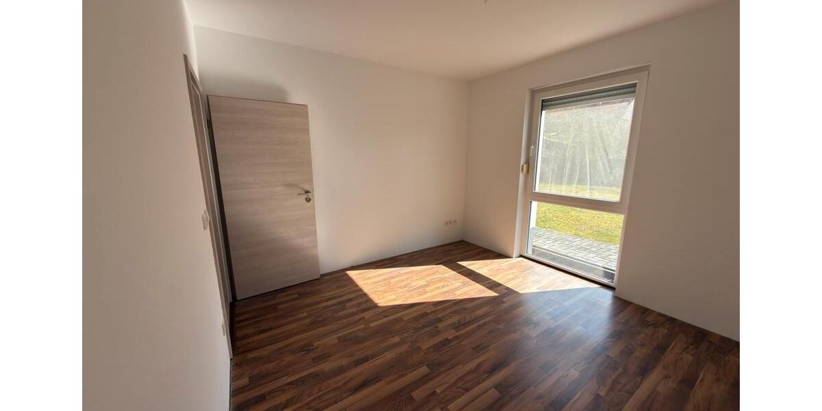 Erdgeschoßwohnung Sassenburg - 4 Zimmer, 110 m&sup2;, 1.115&euro; | Angebot:26005663