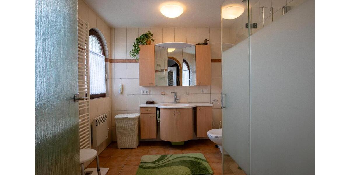 Doppelhaushälfte Haiger - 6 Zimmer, 165 m&sup2;, 1.500&euro; | Angebot:25261084