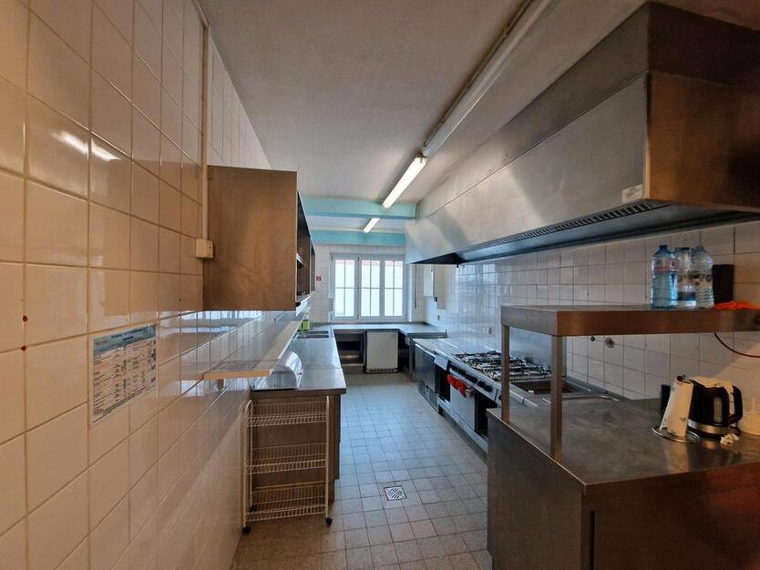 ABLÖSE FREI Restaurant mit GästeZimmer im Villen Stil in einer ruhigen Seitenstraße der Fußgängerzone