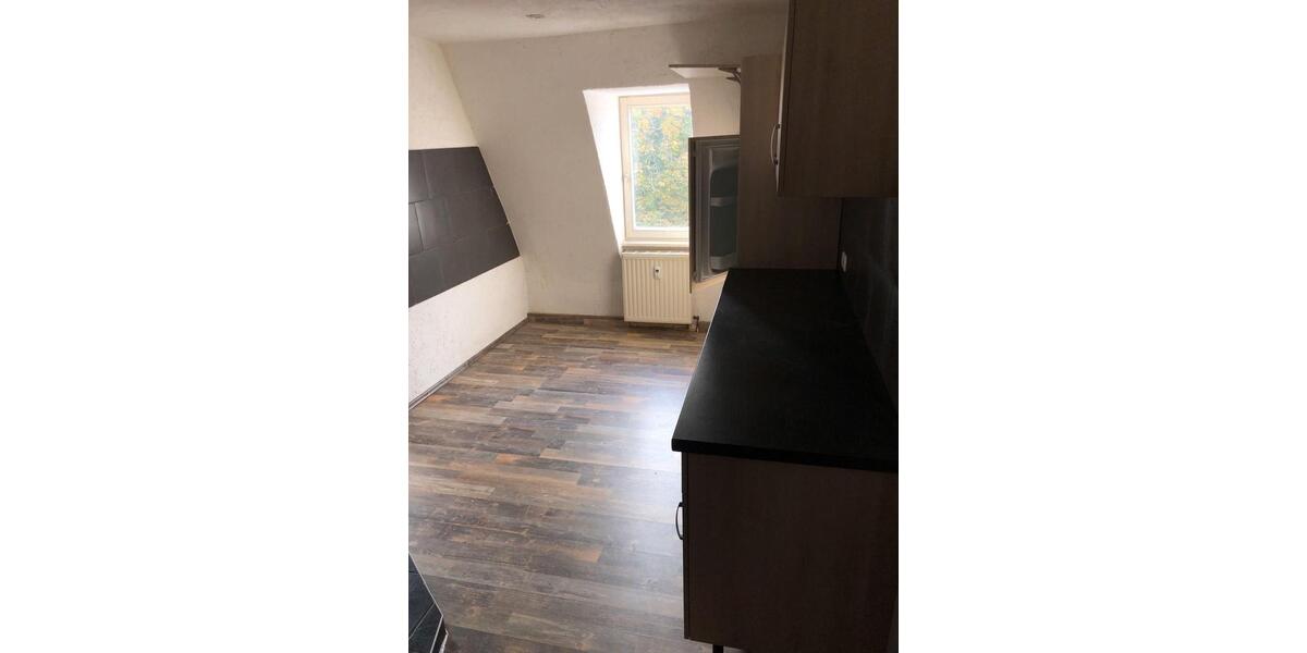 Dachgeschoßwohnung Eisenach - 4 Zimmer, 87 m&sup2;, 500&euro; | Angebot:24851863