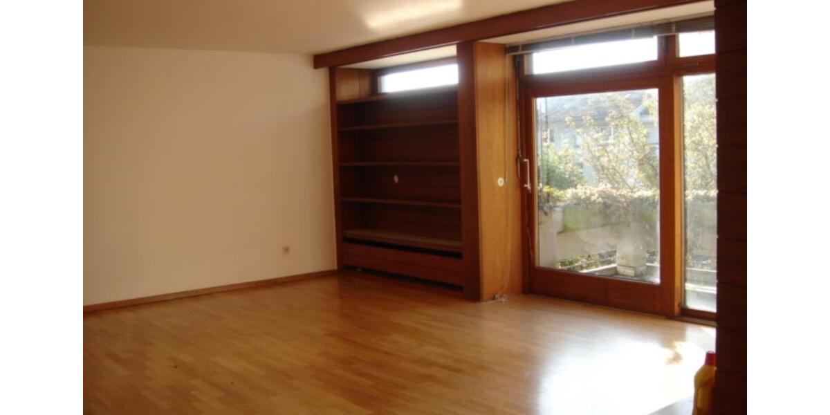 Etagenwohnung Essen Stadtbezirk III - 4 Zimmer, 120 m&sup2;, 1.320&euro; | Angebot:25053480