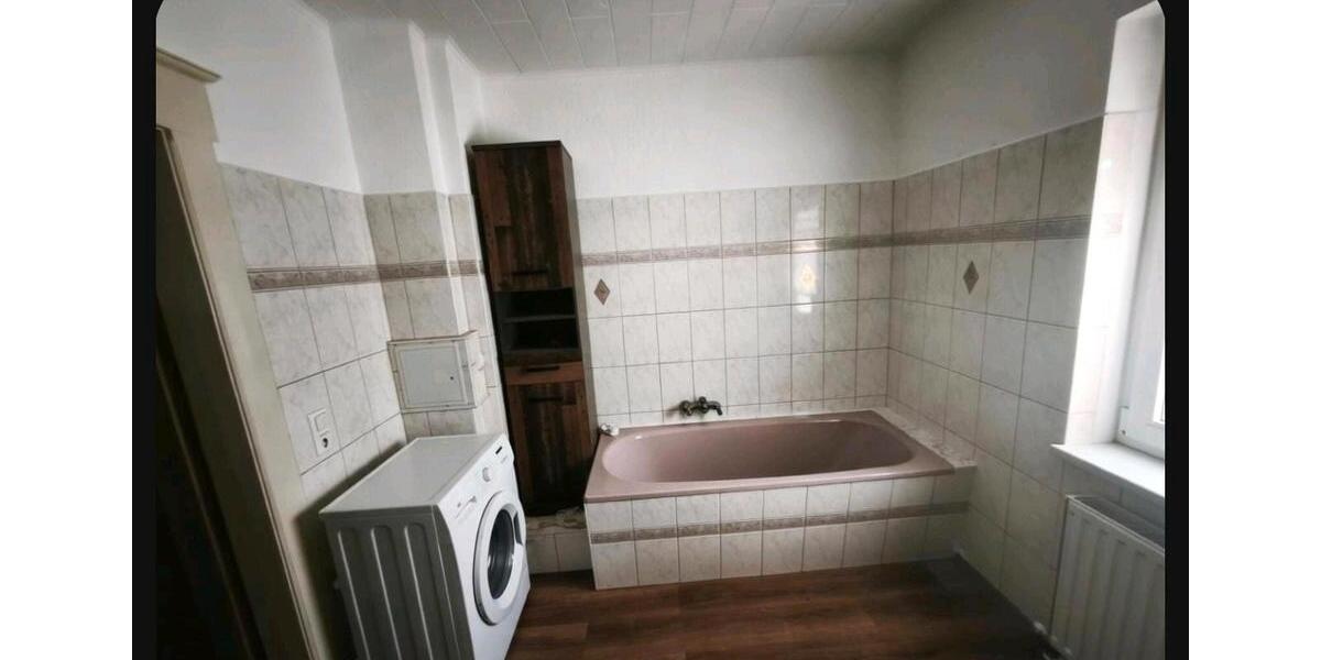 Etagenwohnung Weida - 2 Zimmer, 60 m&sup2;, 450&euro; | Angebot:25310142