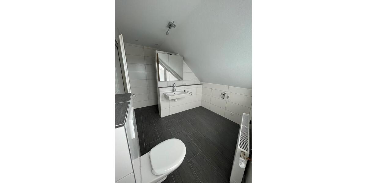 Dachgeschoßwohnung Lingen (Ems) - 3 Zimmer, 86 m&sup2;, 750&euro; | Angebot:24507062