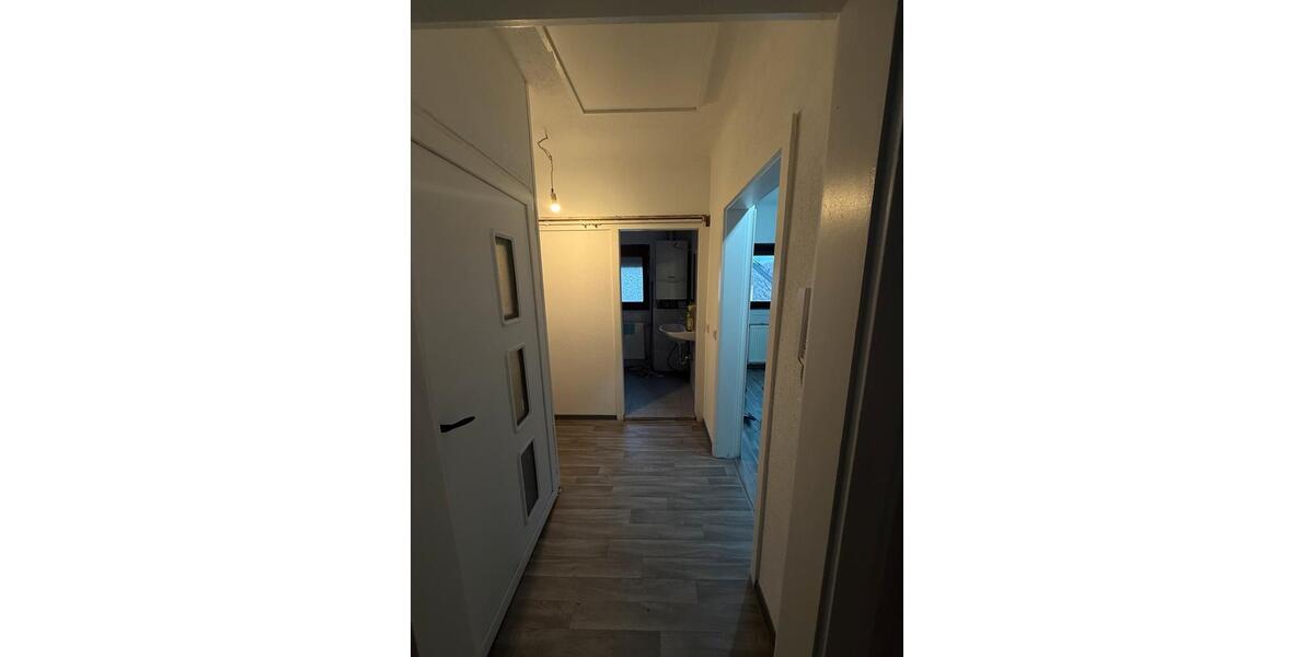 Etagenwohnung Saarbrücken Neue Bremm - 3 Zimmer, 90 m&sup2;, 750&euro; | Angebot:26020677
