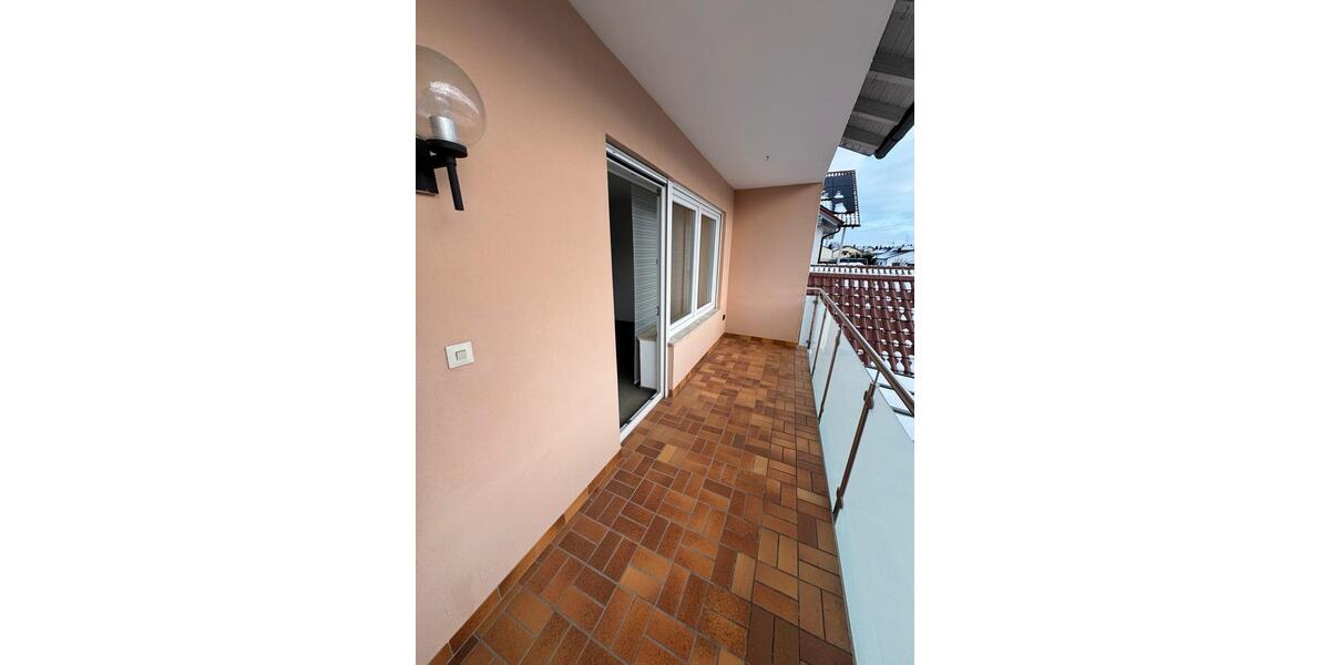 5 Zimmerwohnung Altbau 1. Obergeschoss 5 zimmer