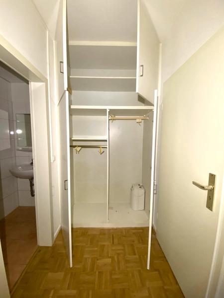 1-Zimmer-Wohnung mit Aufzug und neuem Duschbad direkt an der Oper zimmer
