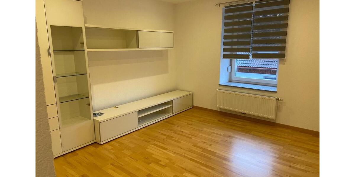Schöne 2,5-Zimmer-Wohnung mit Balkon 2 zimmer