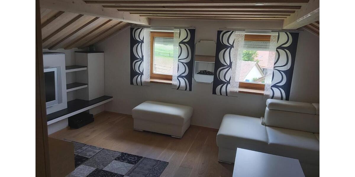 Dachgeschoßwohnung Arnstorf - 2 Zimmer, 54 m&sup2;, 460&euro; | Angebot:25342322