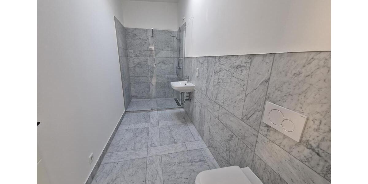 Dachgeschoßwohnung Berlin Mitte - 4 Zimmer, 122 m&sup2;, 2.501&euro; | Angebot:23317054
