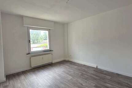 Wohnung Duisburg Marxloh - 3 Zimmer, 90 m&sup2;, 950&euro; | Angebot:27283017