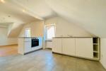 Schöne 2-Zimmer-Dachgeschosswohnung mit Einbauküche in Wadgassen 2 zimmer