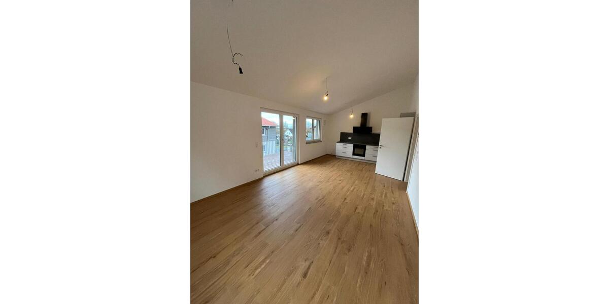 Dachgeschoßwohnung Leutkirch im Allgäu - 4 Zimmer, 87 m&sup2;, 1.090&euro; | Angebot:25858018