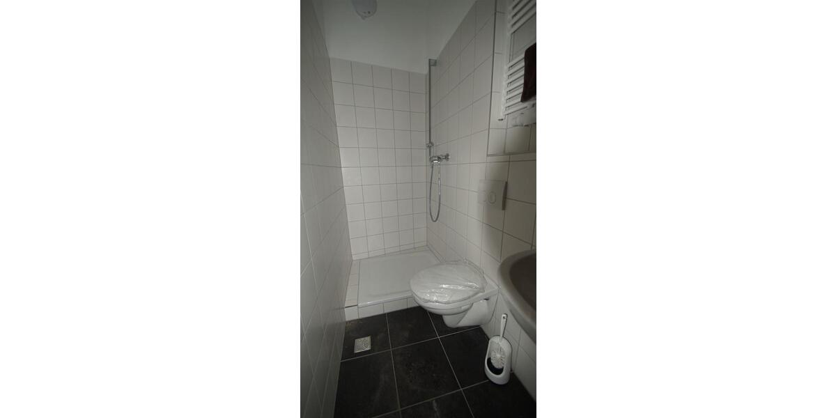 Erdgeschoßwohnung Güstrow - 2.5 Zimmer, 75 m&sup2;, 600&euro; | Angebot:23850204