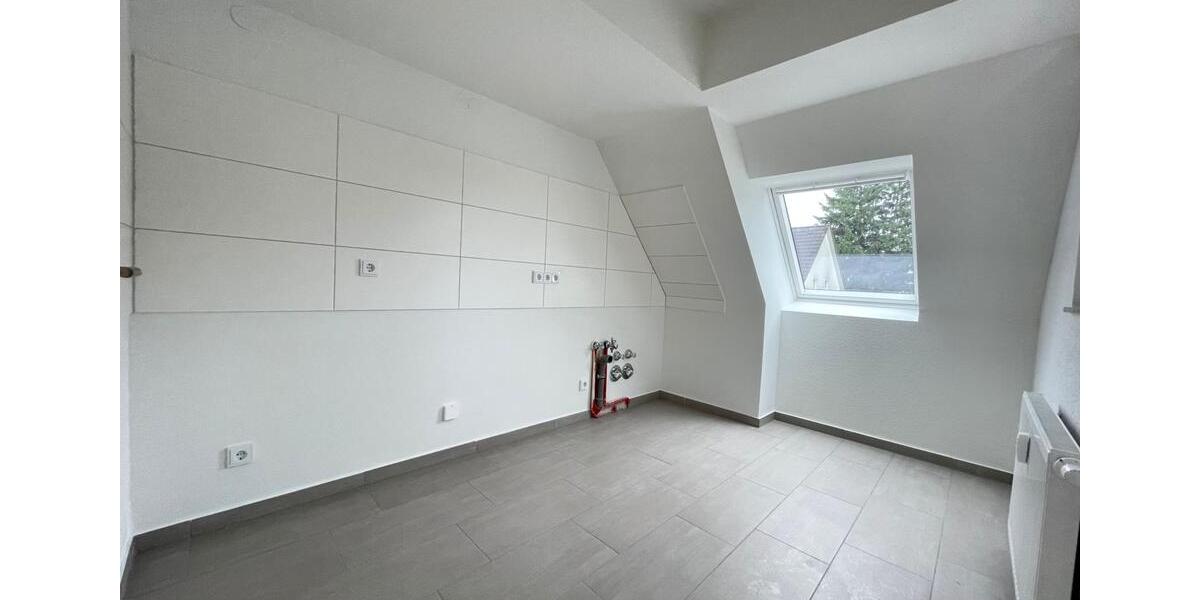 Dachgeschoßwohnung Essen Stadtbezirk IV - 3 Zimmer, 69 m&sup2;, 721&euro; | Angebot:25230747