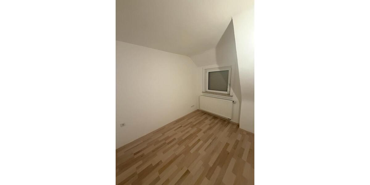 Dachgeschoßwohnung Weißenburg in Bayern - 2 Zimmer, 4 m&sup2;, 690&euro; | Angebot:24354131
