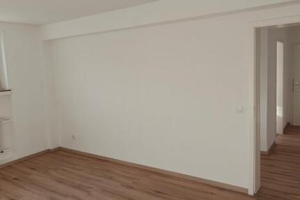 Wohnung Solingen Höhscheid - 1 Zimmer, 340 m&sup2;, 340&euro; | Angebot:24577456