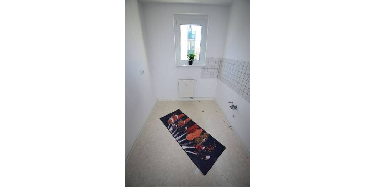 Etagenwohnung Riesa Pausitzer Delle - 3 Zimmer, 59 m&sup2;, 345&euro; | Angebot:25986303