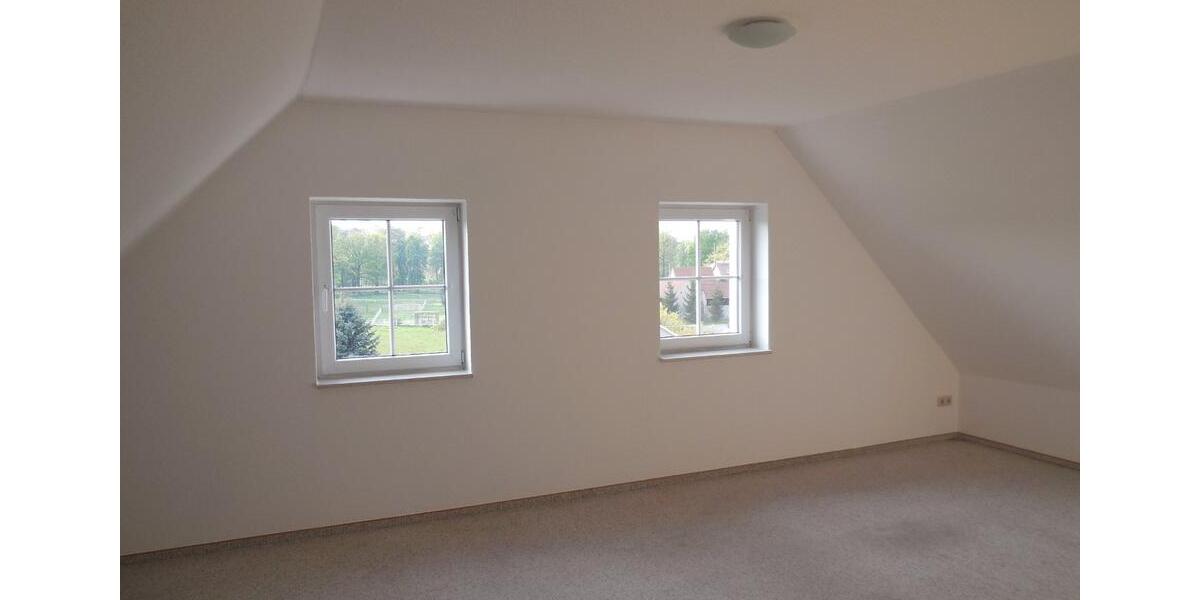Dachgeschoßwohnung Königswartha - 2 Zimmer, 69 m&sup2;, 320&euro; | Angebot:26463613
