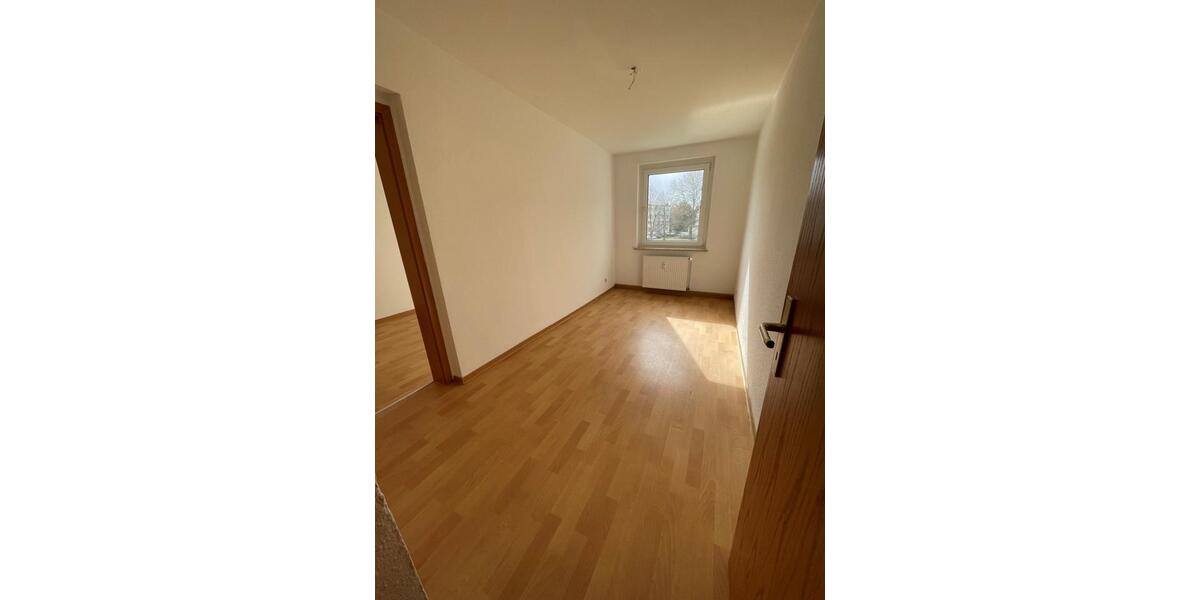 Etagenwohnung Borna - 5 Zimmer, 79 m&sup2;, 520&euro; | Angebot:25986956