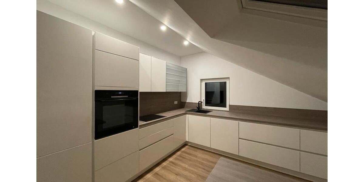 Dachgeschoßwohnung Braunfels - 3 Zimmer, 120 m&sup2;, 2.790&euro; | Angebot:26420245