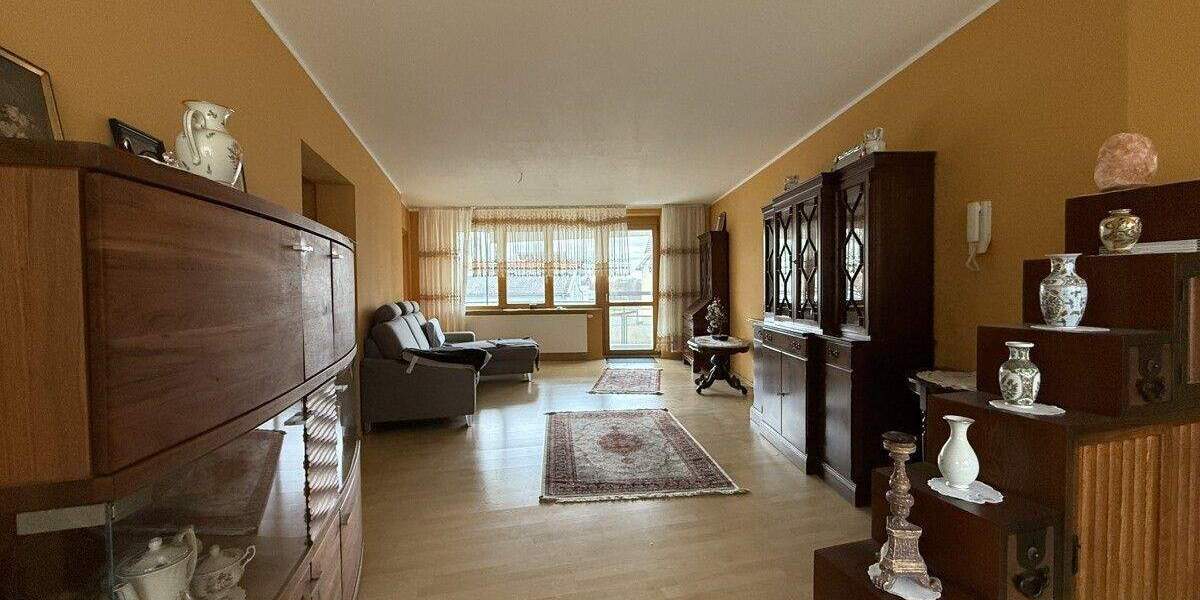 Etagenwohnung Crailsheim Innenstadt - 3 Zimmer, 121 m&sup2;, 1.100&euro; | Angebot:25664387