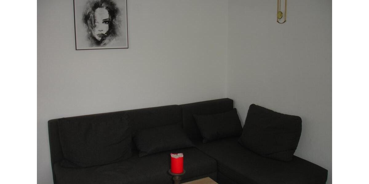 Dachgeschoßwohnung Pirna - 4 Zimmer, 47 m&sup2;, 300&euro; | Angebot:26041891