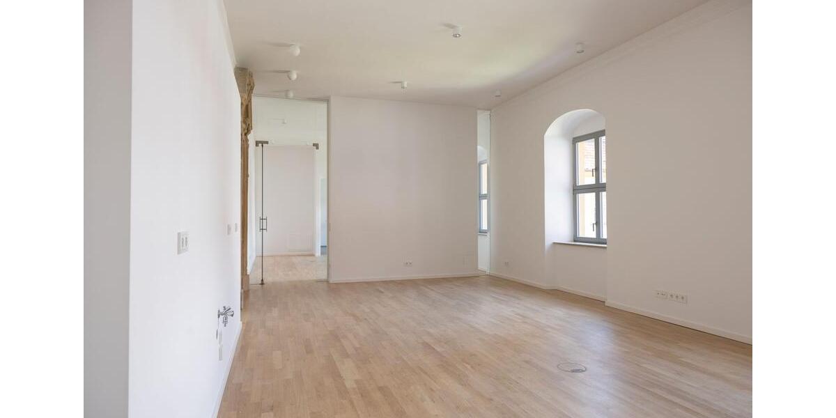 Etagenwohnung Bamberg Am Bruderwald - 3 Zimmer, 283 m&sup2;, 3.990&euro; | Angebot:23433702