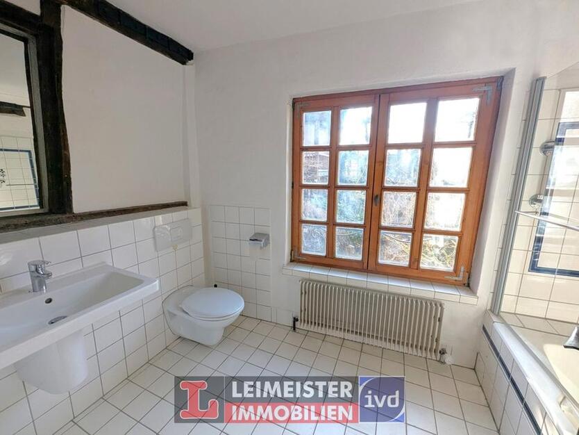 EXKLUSIVES WOHNEN UND ARBEITEN IM ÄLTESTEN FACHWERKHAUS ASCHAFFENBURGS! zimmer