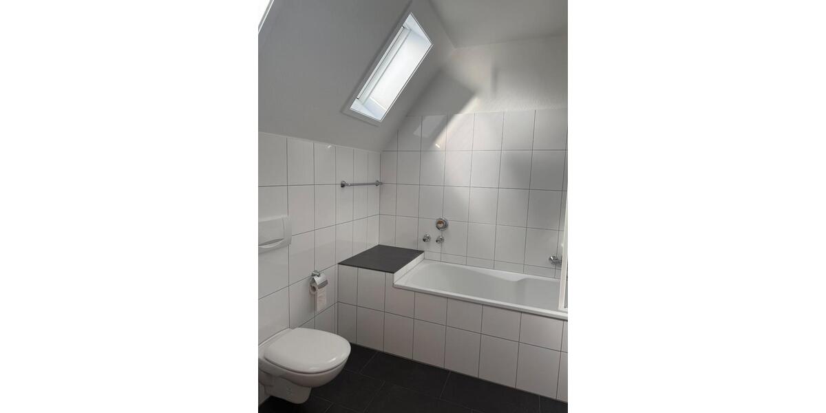 Maisonettenwohnung Köln Rodenkirchen - 3 Zimmer, 102 m&sup2;, 1.375&euro; | Angebot:26367887