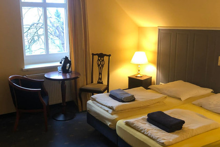 Für Fernarbeiter: Doppelzimmer mit eigenem Bad und Arbeitsplatz 1 zimmer