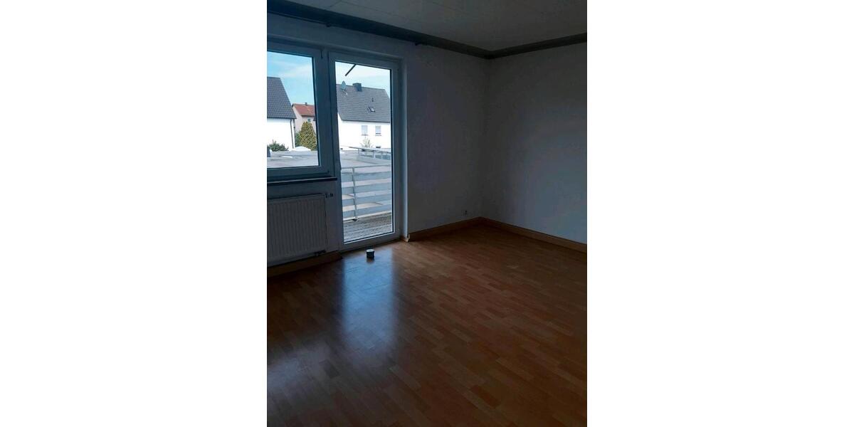 Etagenwohnung Redwitz an der Rodach - 2 Zimmer, 60 m&sup2;, 680&euro; | Angebot:26070140