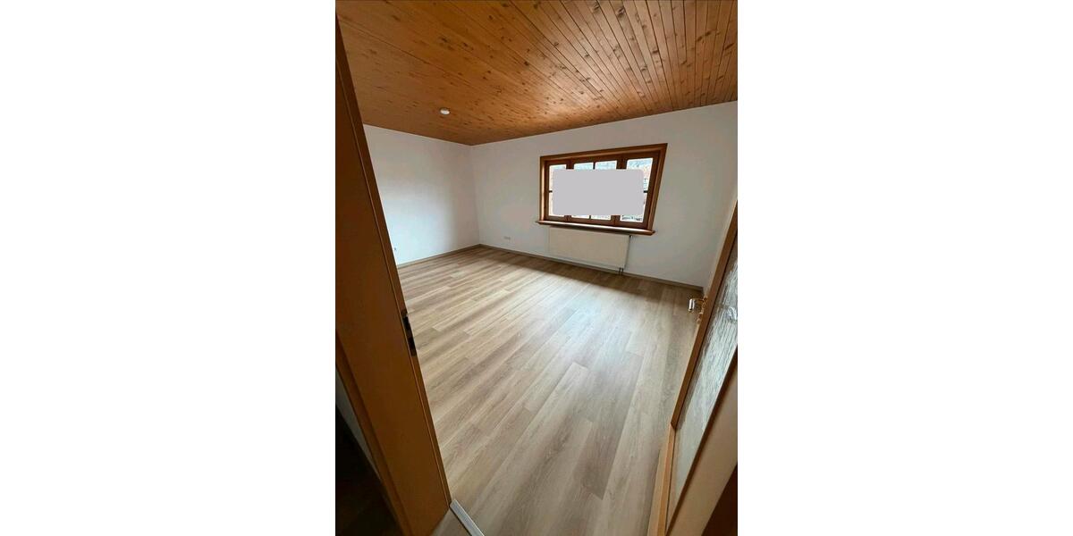 Etagenwohnung Floh-Seligenthal Seligenthal - 3 Zimmer, 80 m&sup2;, 790&euro; | Angebot:25637378