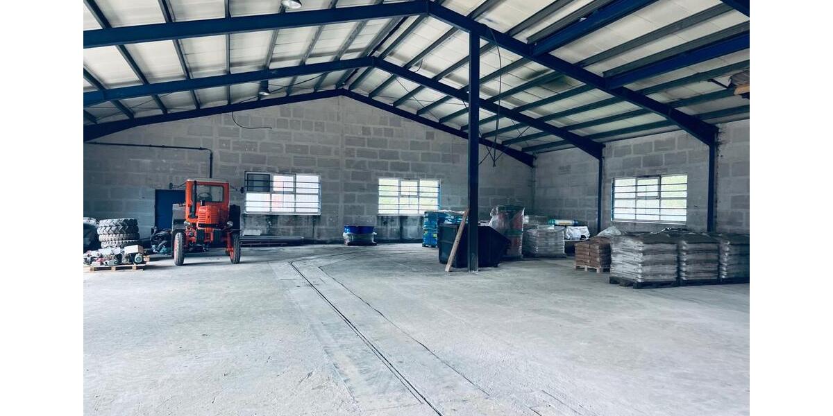 Logistik- & Gewerbehalle auf 2 ha Grundstück Nähe Autobahn 24 & 14 zimmer