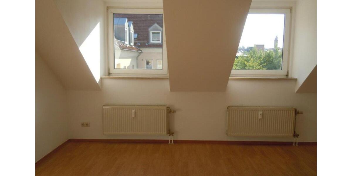 Dachgeschoßwohnung Kulmbach Blaich - 2 Zimmer, 47 m&sup2;, 410&euro; | Angebot:25238377