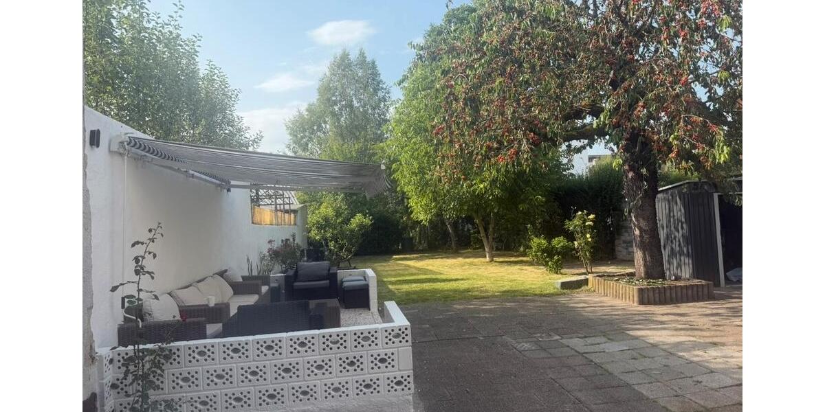 Gepflegte Doppelhaushälfte mit großem Garten & Hof 4 zimmer