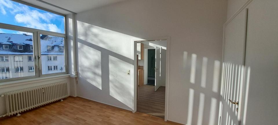 Vermietung von Büroräumen in zentraler Lage im alten Rathaus in der Stadt Schleiden zimmer