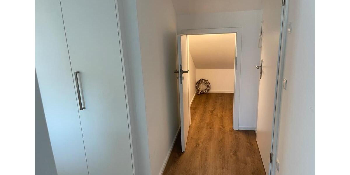 Dachgeschoßwohnung Bonn Bad Godesberg - 1 Zimmer, 41 m&sup2;, 850&euro; | Angebot:20253273