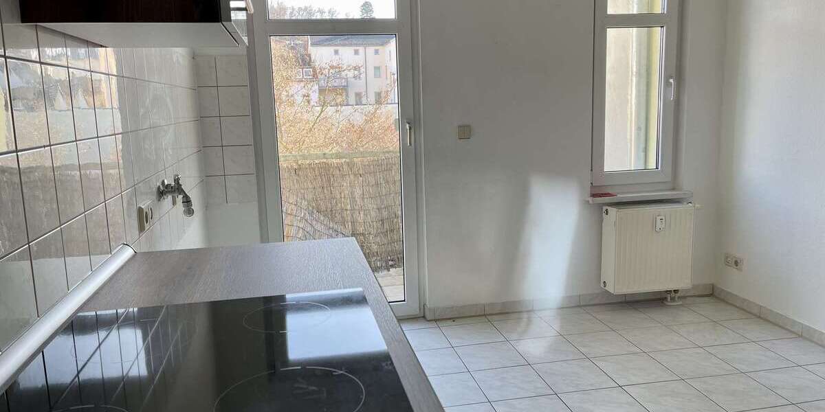 komplett möblierte 3-Zim-Wohnung mit Balkon - auch kurzfristige Mietzeit möglich 3 zimmer