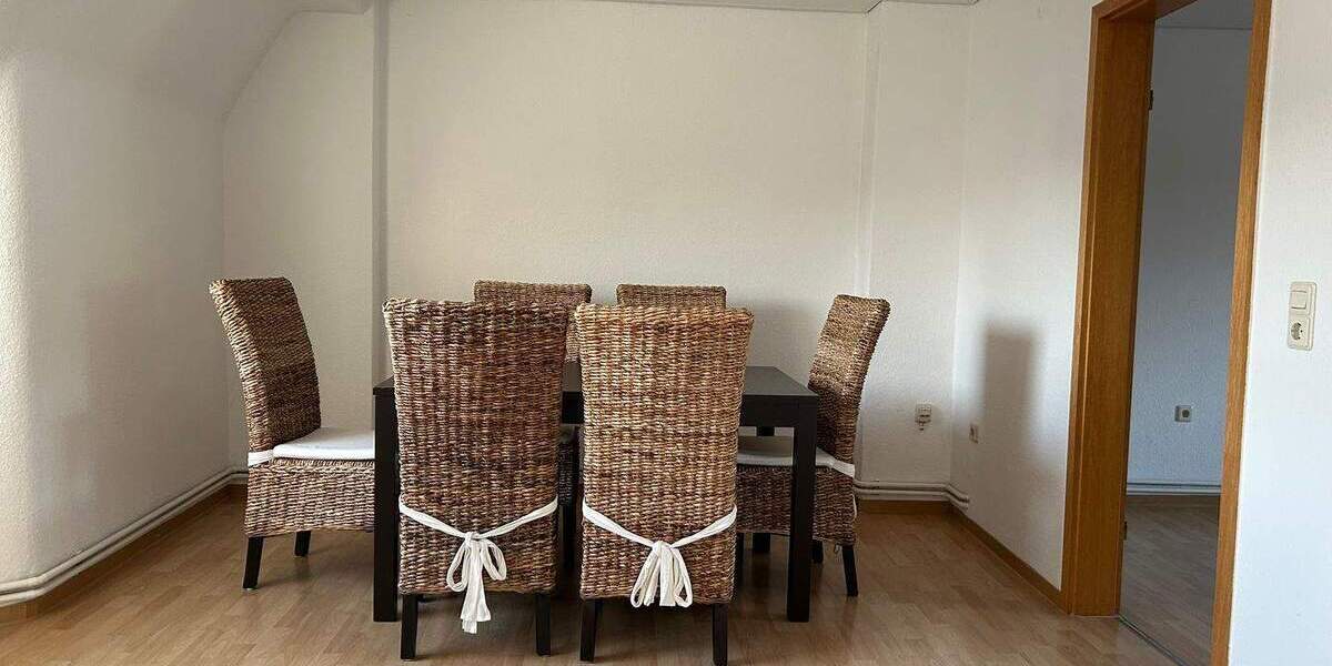 **3 Zimmer-Wohnung mit Balkon und Einbauküche in Neheim** 3 zimmer
