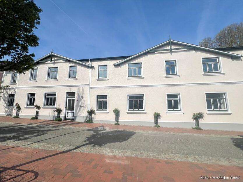 Großzügige Gewerbefläche mit ca. 81 m² Bürofläche im Zentrum von Büsum zu vermieten zimmer