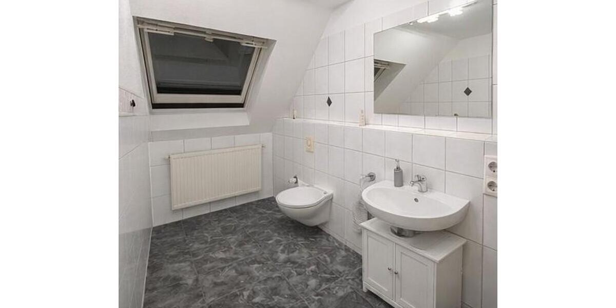 Dachgeschoßwohnung Bad Kreuznach Bad Münster am Stein-Ebernburg - 3 Zimmer, 80 m&sup2;, 750&euro; | Angebot:25269228