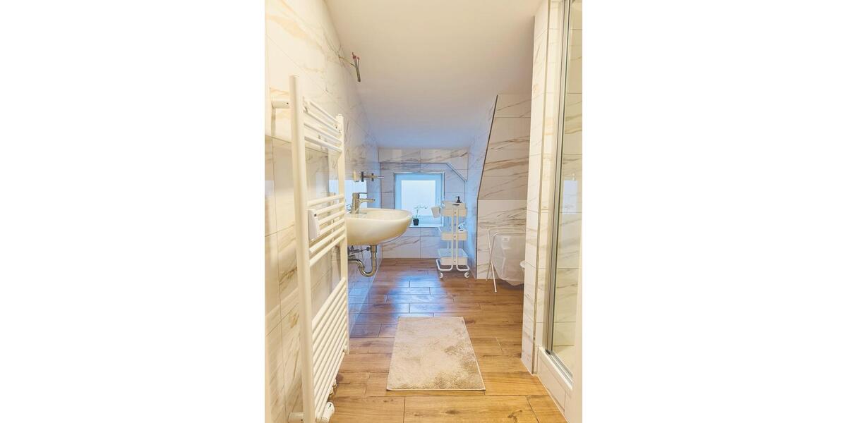 Dachgeschoßwohnung Anklam - 3 Zimmer, 70 m&sup2;, 1.250&euro; | Angebot:26449229