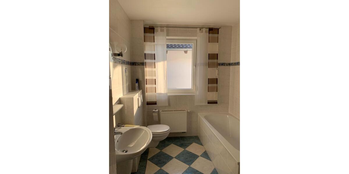 Bungalow Aiterhofen - 4 Zimmer, 117 m&sup2;, 1.250&euro; | Angebot:26343557