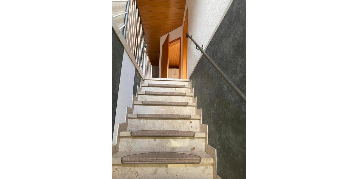 Dachgeschoßwohnung Bad Kreuznach Bad Münster am Stein-Ebernburg - 3 Zimmer, 96 m&sup2;, 970&euro; | Angebot:26566091