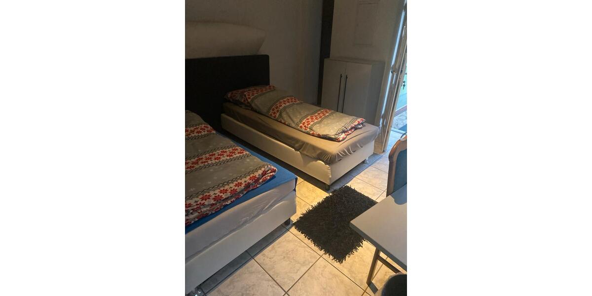 Wohnen auf Zeit Würzburg Frauenland - 3 Zimmer, 20 m&sup2;, 30&euro; | Angebot:26659036